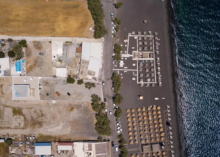 Dona Beach Perissa (Santorini)