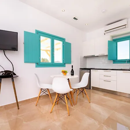 Dona Beach 페리사