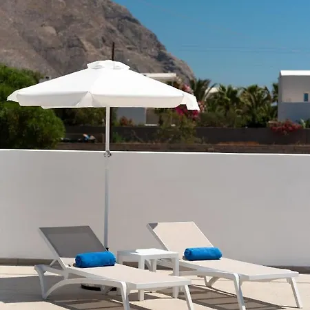 Dona Beach Perissa (Santorini)